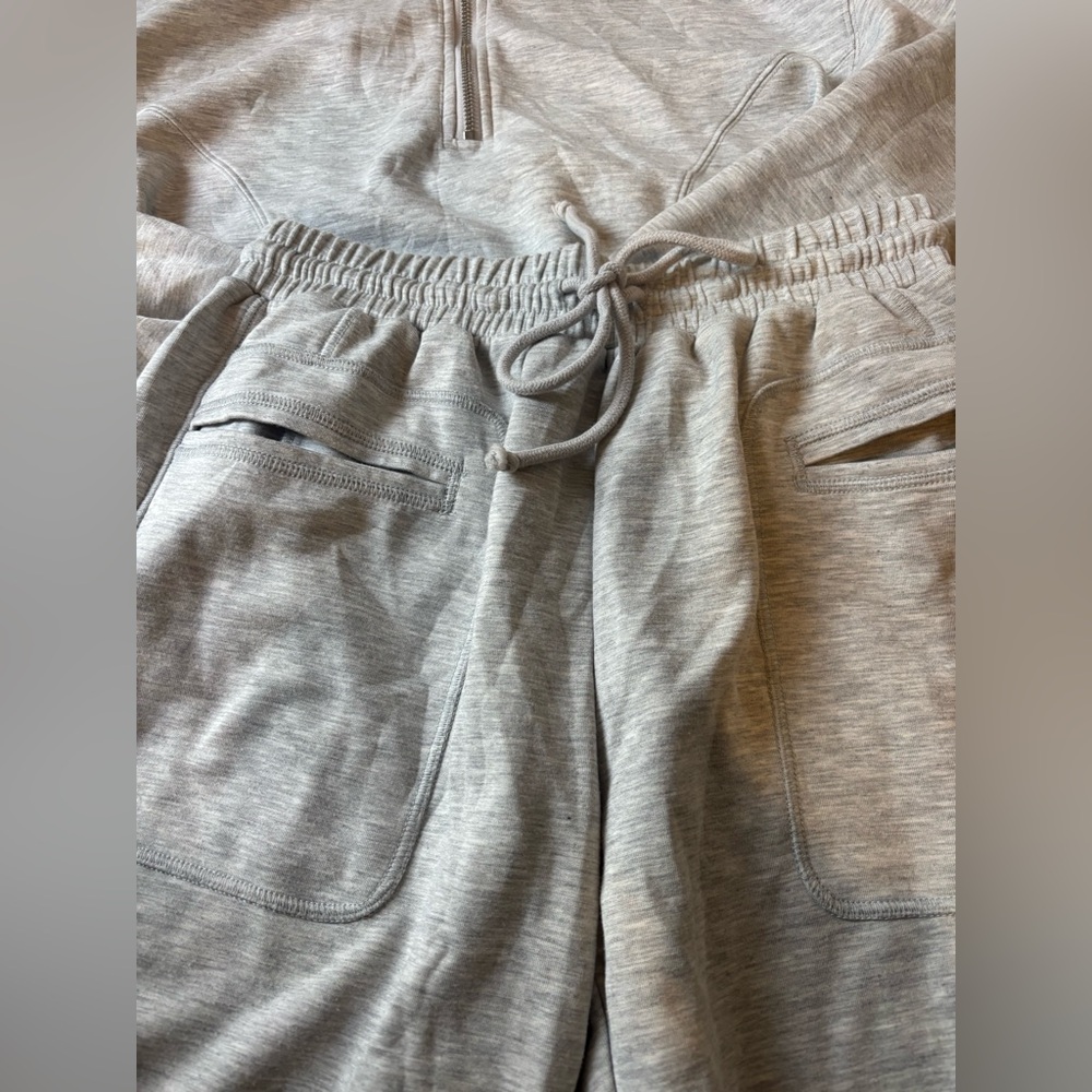 Daily Practice Cargo Sweatpant & Half Zip Pullover Light Heather Grey Small Set - Picture 6 of 8